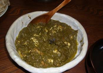 How to Cook Yummy Authentic Indian Spinach and Cheese Curry