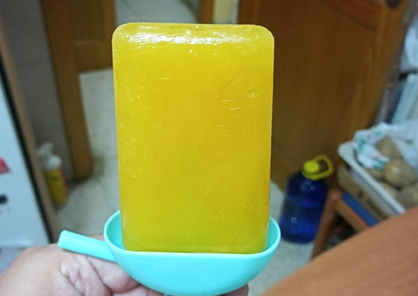 Polo de hielo de zumo o refresco casero