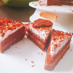 A picture of Red velvet cake.