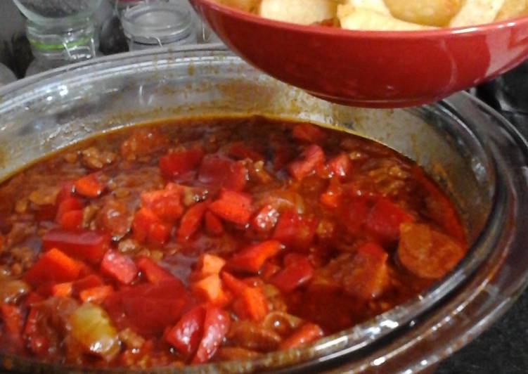 Simple Way to Prepare Award-winning My Chorizo and Chili Beef Bake with Homemade Chips 😊