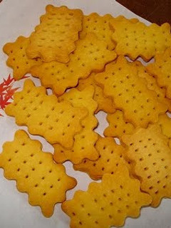 A picture of Egg-free Cornmeal Cookies.
