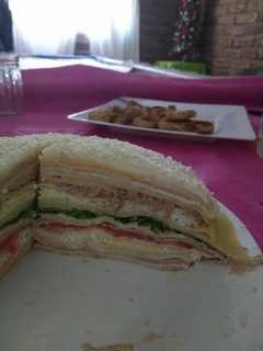 Una foto de Torre de panqueques o Fiambre Aleman. Sin gluten !