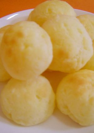 A picture of Pao De Queijo with Potato Starch.