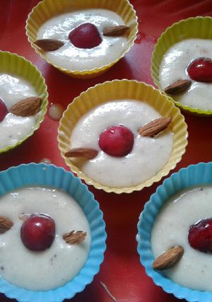 A picture of Lichi muffins.