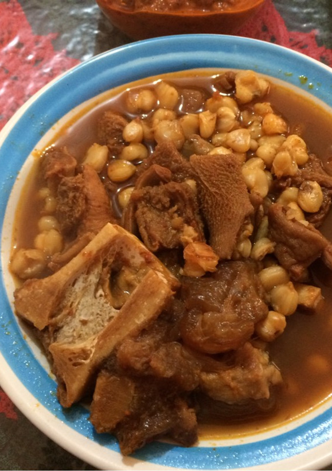 Una foto de Menudo rojo