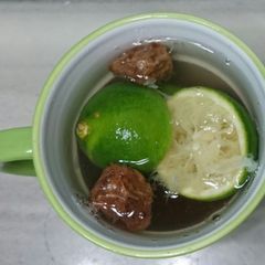 A picture of Sore Throat Lime Drink Remedy.