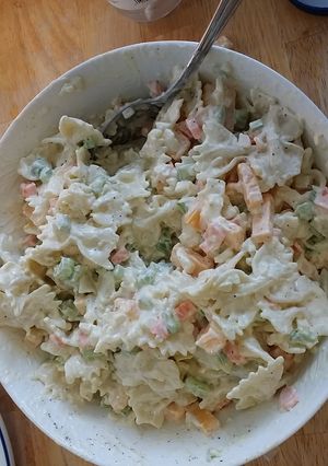 A picture of taisen's macaroni salad.
