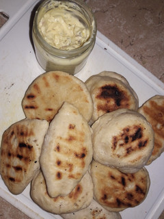 Una foto de Pancitos rellenos de jamón y queso
