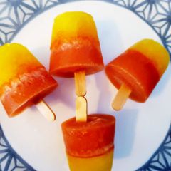 A picture of Amazing lemonjello Gatorade popsicle.