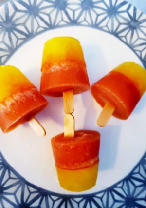A picture of Amazing lemonjello Gatorade popsicle.