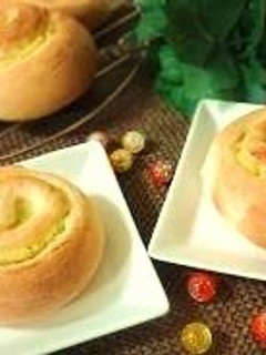 A picture of Spiraled Sweet Potato Bread.