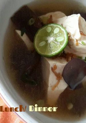 Foto resep Menu Diet GM hari ke 6, Sup tahu jamur kuping (makan siang)