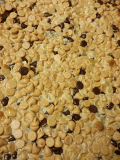 A picture of Chocolate & Peanut Butter Cookie Bars.