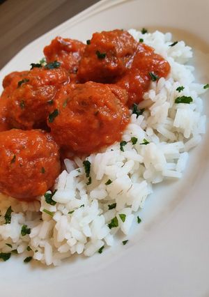 O poză a rețetei Chifteluțe marinate cu orez fiert.