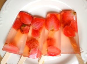 Foto resep Jelly Lychee Strawberry DEBM