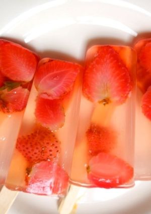 Foto resep Jelly Lychee Strawberry DEBM