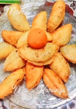 मावा करंजी (Mawa karanji recipe in hindi) रेसिपी मुख्य फोटो