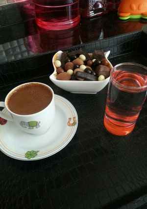 A picture of Turkish Coffee (Türk Kahvesi) and details as well as with fragrance.