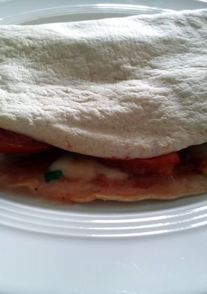 A picture of Tortilla pizza.