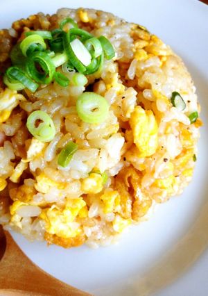A picture of Garlic & Soy Sauce Fried Rice ♫ With Mayonnaise.