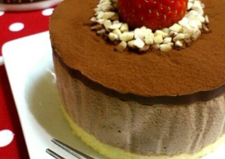 Steps to Prepare Any-night-of-the-week Mini Strawberry Cocoa Mousse Cake For Valentine&#39;s Day