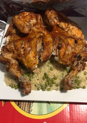 صورة لوصفة رز وبازيلاء مع فروج شوي