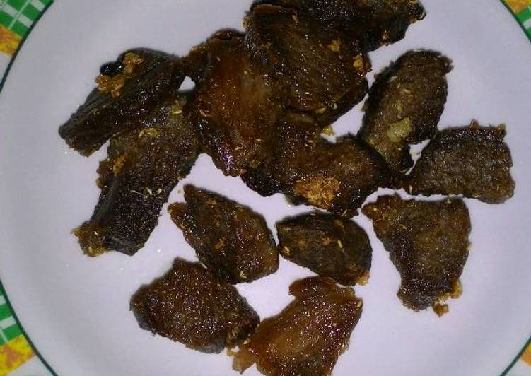 Rahasia Membuat Daging goreng bumbu ketumbar (resep simpel ala anak kos) yang Menggugah Selera