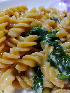 Una foto de Pasta de lentejas con espinacas