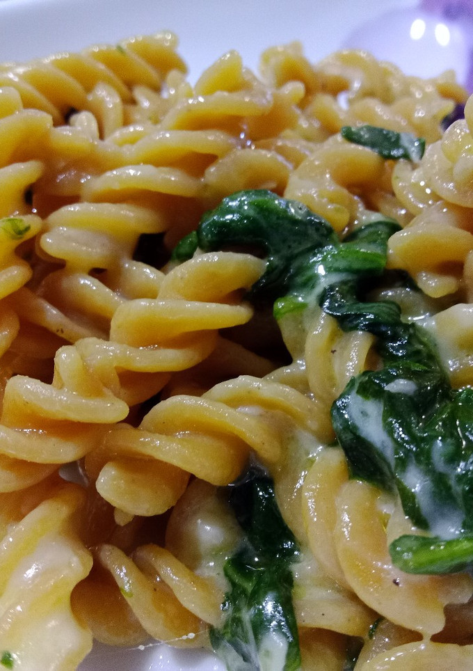 Una foto de Pasta de lentejas con espinacas