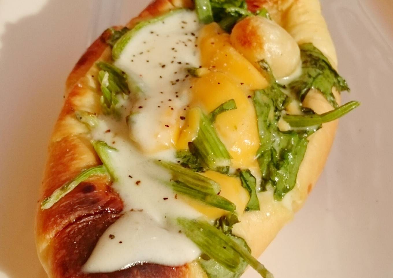 Spinach And Macadamia With Blue Cheese Sauce Breakfast