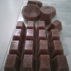 A picture of Rooibos Tea and Coconut Milk Gummies.