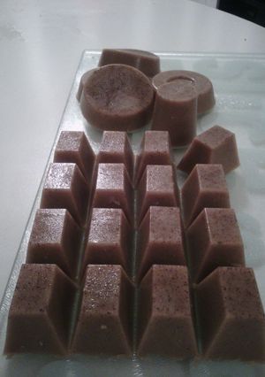A picture of Rooibos Tea and Coconut Milk Gummies.