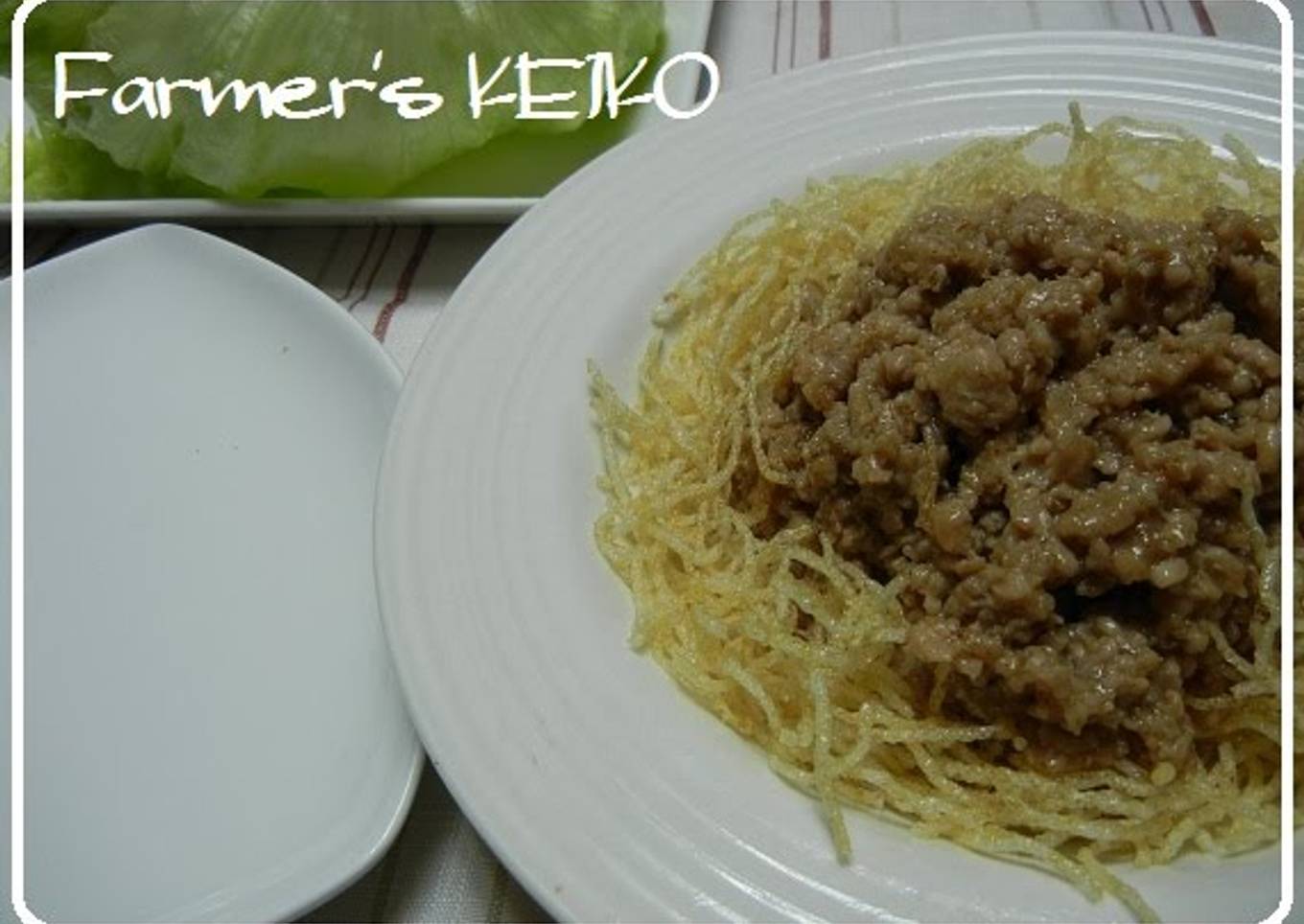 Stir-fried Ground Pork Wrapped in Lettuce