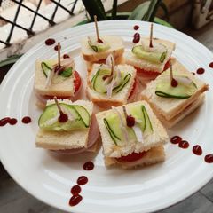 A picture of Onion tomato bites.