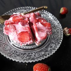 Strawberry pretzel salad A picture of Strawberry pretzel salad.