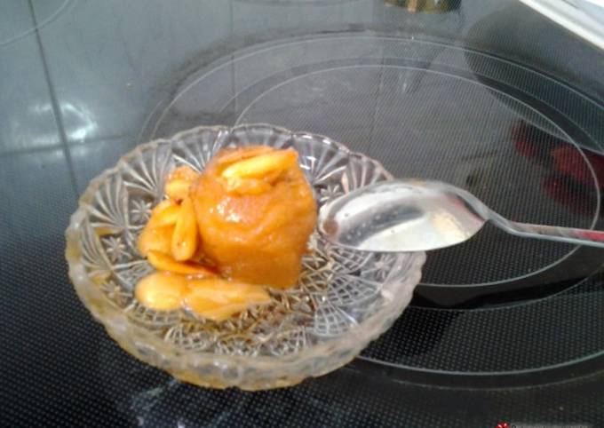 κύρια φωτογραφία συνταγής Γλυκό κουταλιού μήλο φιρίκι με αρμπαρόριζα