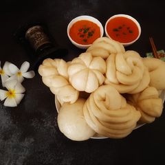 A picture of Tibetan Steam Buns or Ting momo.
