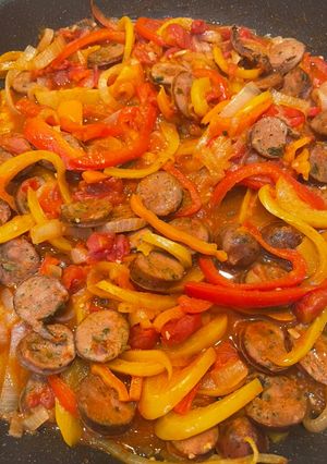 A picture of Sausage and Peppers.
