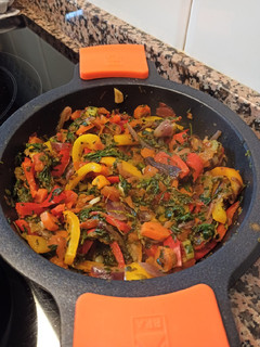 Una foto de Salteado de verduras de aprovechamiento