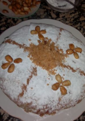 صورة لوصفة بسطيلة بالدجاج واللوز