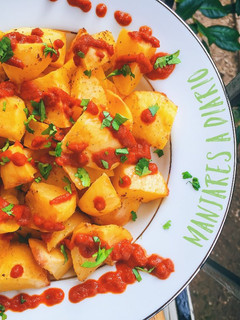 Una foto de Papas Diabolicas (Patatas Muy Bravas)