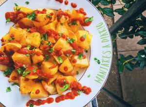 Una foto de Papas Diabolicas (Patatas Muy Bravas)