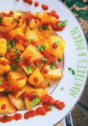 Una foto de Papas Diabolicas (Patatas Muy Bravas)