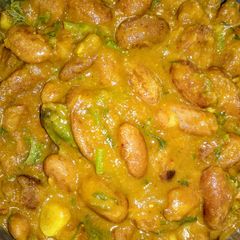 A picture of Rajma masala.