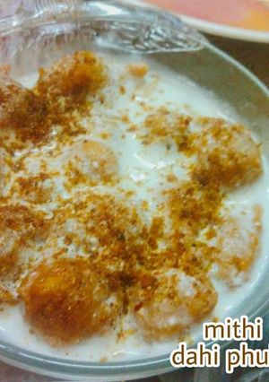 A picture of Mithi_dahi_phulki.