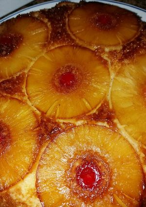 Una foto de Bizcocho piña volteado