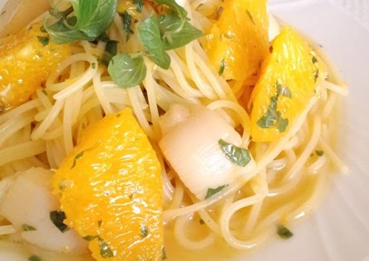 Chilled Pasta with Oranges, Scallops, and Mint