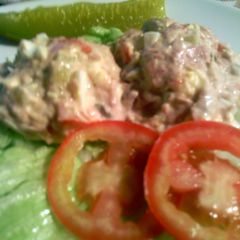 A picture of TUNA SALAD.