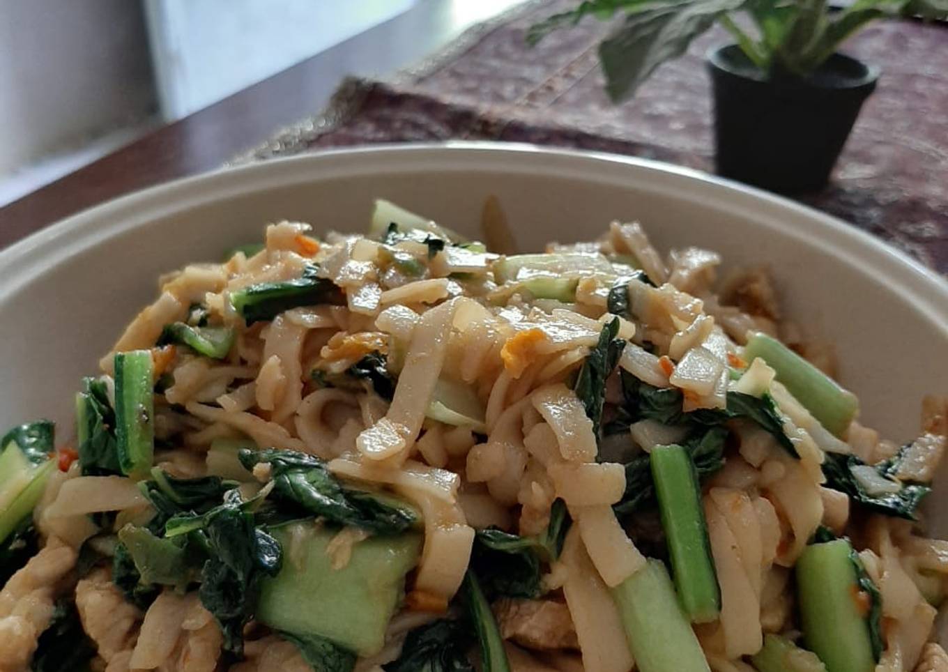 Pork belly drunken noodles