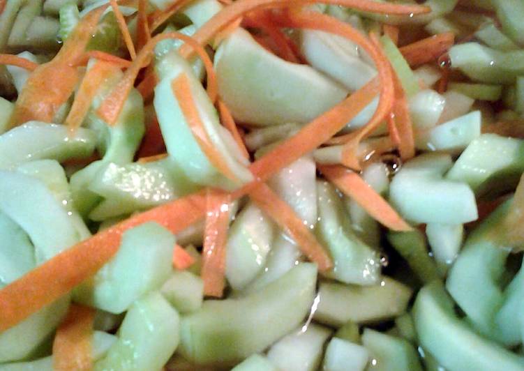 cucumbers and carrots in vinegar